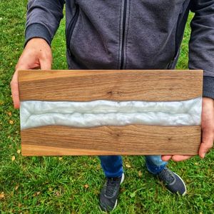 Tabla de cortar de resina de madera con incrustaciones azules, borde natural, rectangular, antideslizante, para cocina, tabla para queso, de una sola pieza - Product Image 5