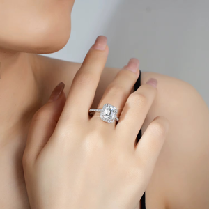 Offre Spéciale – Bagues de Fiançailles et de Mariage pour Femme en Argent S925 avec Diamant Taille Émeraude 4 carats et Moissanite, Plaqué Or, Ajustables - Product Image 5