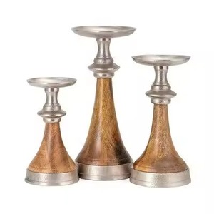 Portavelas de Metal Decorativo Moderno para Navidad, para Decoración de Espacios Interiores - Product Image 1