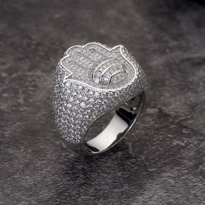 Bague Hamsa en argent sterling 925 pour homme, finition or blanc, sertie de moissanite, style hip-hop, bague de déclaration pour soirée - Product Image 3