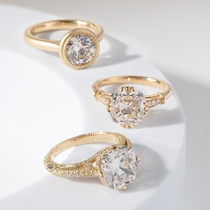 แหวนเพชรทรงโอลด์ไมน์คัท 3 กะรัต เพชรเลี้ยงในห้องปฏิบัติการ ทองคำ 14K สีเหลือง สำหรับผู้หญิง ประดับมงกุฎหรูหรา ขอบมิลเกรน แหวนหมั้นสไตล์วินเทจ - Product Image 5