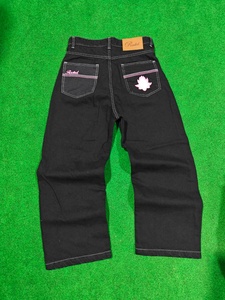 กางเกงยีนส์ทรงหลวมปักโลโก้ตามสั่ง แฟชั่นยีนส์สีดำฟอกหนาสำหรับผู้ชาย ทรงตรง คุณภาพสูง กางเกงยีนส์เดนิมสำหรับผู้ชาย - Product Image 3