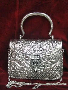 Hermoso bolso de moda de latón hecho a mano para mujer por LUXURY CRAFTS a precio barato - Product Image 6