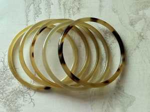Bracelet jonc et manchette de luxe faits à la main en corne de vache, motif animalier, bijoux chrétiens modernes pour femme, idéal pour un cadeau - MN EXPORTS - Product Image 5