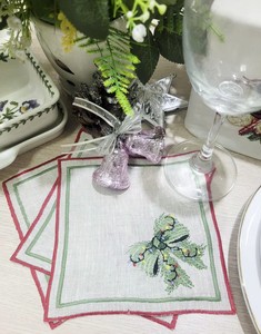 Sous-verre carré en lin vert brodé sur mesure – Réutilisable, durable, lavable en machine pour les fêtes et la décoration intérieure - Product Image 2