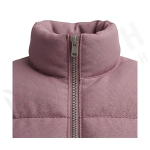 เสื้อแจ็คเก็ตพัฟเฟอร์สีชมพูสำหรับผู้หญิง ฤดูหนาว คอตั้ง แขนยาว กันลม หนา แบบสั้น บุด้วยโพลีเอสเตอร์ ปิดด้วยซิป - Product Image 4