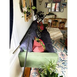 Lámpara de Pie Minimalista y Delgada con Base Pesada para Lectura y Relajación - Product Image 4