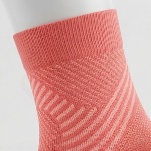 Chaussettes athlétiques pour hommes à 5 orteils, tricotées jacquard, motif géométrique, en coton respirant, personnalisables, pour le sport d'automne - Product Image 4