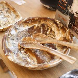 Bol de service en résine de style contemporain avec ensemble de cuillères pour servir des collations, rehaussant l'accueil grâce à un design moderne et élégant - Product Image 6