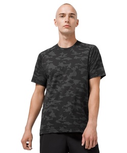 Camiseta de hombre de algodón de lujo, diseño OEM nuevo, corte holgado, hombros ligeramente caídos, marca en blanco, talla grande. - Product Image 1