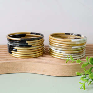 Bracelets en corne de buffle éco-conscients à la mode artisanat naturel sculpté dans un style amoureux pour la décoration intérieure Feng Shui et les accessoires de voiture - Product Image 4