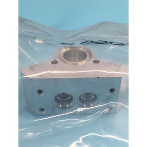AMAT 0020-10876 MANIFOLD GAS OUT BW CVD, 119323 - อุปกรณ์และอะไหล่เซมิคอนดักเตอร์ระดับโลกที่เชื่อถือได้ - Product Image 3
