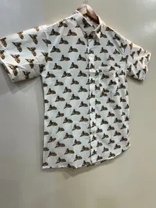 Chemise imprimée à la main avec motif Tigre du Bengale : Motif et technique spécifiques à l'animal. - Product Image 2