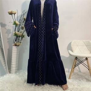 Women's Winter Solid Color Polyester Velvet Abaya Turkish Style Maxi <b>Islamic</b> <b>Clothing</b> Long Sleeve Velvet Abaya - Product Image 3