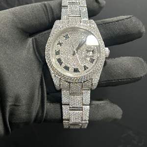 นาฬิกาธุรกิจหรูหราประดับเพชร DEF Lab Grown คุณภาพสูง ขนาด 40 มม. ตัวเรือนโลหะผสม ระบบควอตซ์ ราคาโรงงาน - Product Image 6