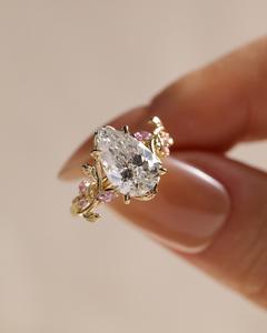 Bague unisexe en argent S925 avec moissanite à griffes, design gouttes de pétales, sensuelle, luxueuse, éternelle, Mozambique, cadeau de mariage, tendance, best-seller - Product Image 1