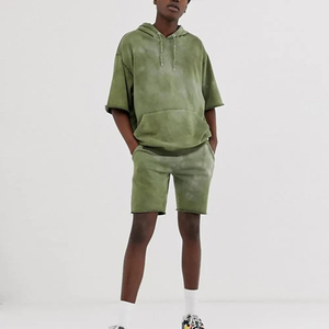 ชุดวอร์มลำลองแบบสวมใส่สบาย แขนสั้น เสื้อฮู้ดและกางเกงขาสั้นผ้าฟลีซเนื้อหนาคุณภาพสูงสำหรับผู้ชาย ทรงหลวมไหล่ตก - Product Image 3