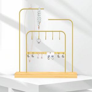 Organizador de Joyas Moderno con Doble Barra y Ganchos, Base Estable, Diseño que Ahorra Espacio para un Almacenamiento sin Enredos - Product Image 1