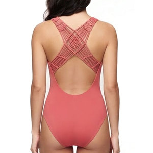 Maillot de bain durable pour femme, idéal pour la natation, les aventures à la plage et les vacances d'été, avec tissu extensible confortable et sensation légère. - Product Image 5