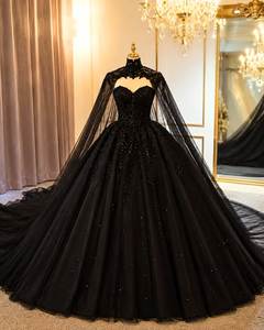 Vestido de novia negro con escote corazón, cuentas, manga larga, cola capilla, largo hasta el suelo, espalda de encaje, talla grande, cintura imperio - Product Image 1