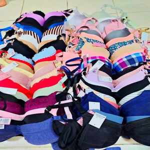 Sous-vêtements féminins de marque originaux de qualité supérieure, lots de surplus de stock de lingerie et vêtements féminins, soutiens-gorge à bonnets - Product Image 6