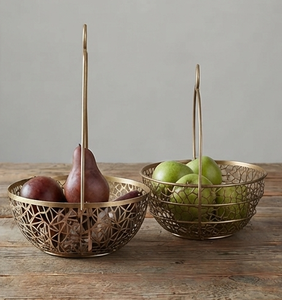 Cesta de frutas de alambre metálico elegante con forma de fruta, diseño geométrico, tazón de almacenamiento para uso en la cocina. - Product Image 2