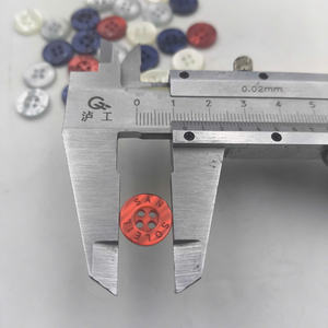 Botón Redondo de Resina Ecológica de 20L, Estilo Moderno Clásico, con Grabado Personalizado Disponible en el Borde - Product Image 3