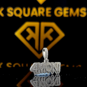 Pendentif Hip Hop Personnalisé pour Enfants avec Moissanite en Argent Sterling 925 – Bijoux Premium - Product Image 1
