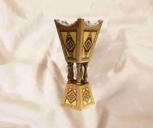 Brûleur à Bakhoor en bois et métal au design classique, décoratif pour le Ramadan et l'Aïd, fait main, très vendu, porte-encens Mabkhara - Product Image 1