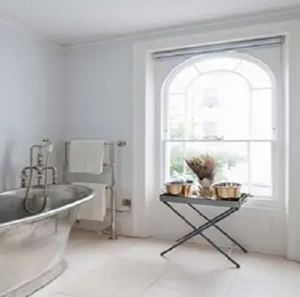 อ่างอาบน้ำทรงรีแบบลอยตัวหรูหราขาตั้งทองแดง ไม่มีฝาปิด ทำจากโลหะ สำหรับบ้านและโรงแรม - Product Image 3