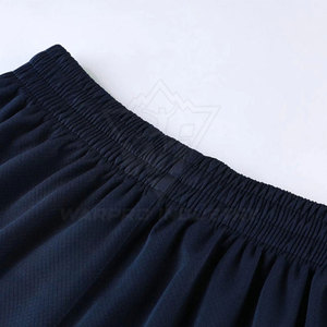 Uniforme de volley-ball personnalisable, fabriqué avec un matériau respirant qui garde au frais et au sec pendant les matchs - Product Image 5