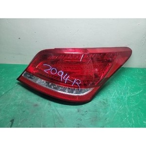 Equus 2009-2011 Feu arrière droit complet d'occasion OEM 924023N000 - Product Image 1