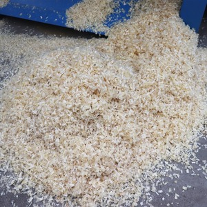 Virutas de madera sin polvo con propiedades de alta absorción y textura suave, ideales para camas de ganado y aplicaciones industriales. - Product Image 6