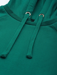 Sudadera con capucha verde para mujer con estampado de letras en la manga y diseño de bolsillo, tejido transpirable de algodón para otoño. - Product Image 6