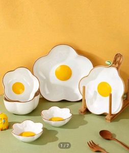 Assiette de table ovale moderne en porcelaine fine 8 pouces, blanc et jaune, pour la maison, les restaurants et les fêtes - Product Image 3