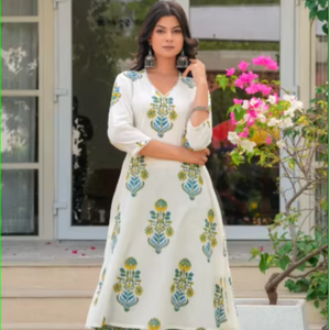 Ensemble Kurta A-Line blanc et vert Gulnaar - Product Image 1