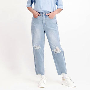 Jeans pour femmes de haute qualité, coupe ample à jambe large, déchirés, avec fermeture boutonnée, poches avant et arrière, 100% coton, fournisseur direct d'usine - Product Image 2