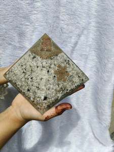 Pyramide d'Orgone en Pierre de Lune Arc-en-ciel Naturelle Faite à la Main, Grande Taille, Porte-bonheur Amoureux, Décoration Spirituelle Feng Shui, Guérison des Chakras - Product Image 4