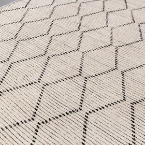 Tapis en laine tissé à la main en ivoire naturel à motif abstrait |   Tapis de sol plat tissé à la main, écologique, antidérapant, minimaliste - Product Image 3