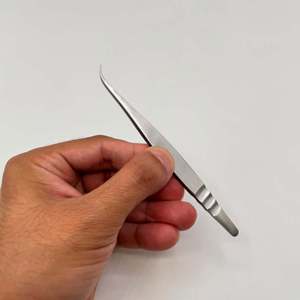 Pinza de acero inoxidable curvada para pestañas, herramienta de extensión de pestañas con punta curva, logotipo personalizado, agarre perfecto - Product Image 5