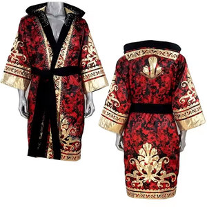 Robe de chambre en satin rouge pour homme avec imprimé floral doré et bordure noire, manches longues - Product Image 6
