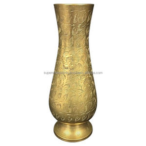 Vase à fleurs en métal et laiton de conception antique et Pot de bureau nouveau design élégant de luxe fantaisie unique vente en gros de vase à fleurs de meilleure qualité - Product Image 3