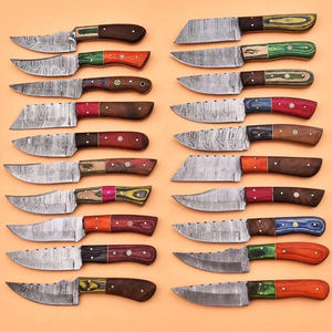 Lot de 20 couteaux Skinner en acier Damas faits à la main – Manche en bois et étui en cuir assortis, cadeau pour lui - Product Image 1