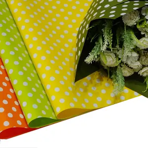 À la recherche de distributeurs de papier d'emballage coloré imperméable à l'eau pour fleurs fraîches papier d'emballage pour bouquets