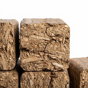 Briquettes de bois de pin, biomasse naturelle, briquettes de bois de chauffage, chauffage domestique, foyer, barbecue, combustible, combustion propre, énergie écologique - Product Image 6