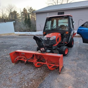 Tractor Kubota con cortacésped y retroexcavadora frontal - Venta de maquinaria Clean Fairy - Componentes principales incluidos - Product Image 4