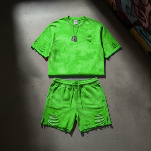 Conjunto de camiseta y pantalones cortos para hombre, estilo boxy oversize, con bordado personalizado, gráfico de pedrería, lavado ácido. - Product Image 6