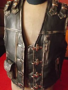 Chaleco de Cuero para Motociclista BLAZING FLAMES, para Hombre, con Hebillas, de Cuero Vacuno Resistente, Estilo Vintage, con Espacio Oculto para Armas - Product Image 1