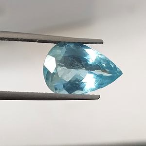 Piedra Preciosa Suelta de Aguamarina Azul Hielo Natural de 4.40 Quilates, Corte Pera Facetado, Translúcida - Product Image 2