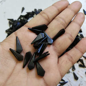 Pics décoratifs rustiques faits à la main en corne et os noir et blanc, durables, pour la maison et la décoration, à prix abordable - Product Image 4